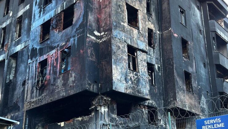 İstanbul’da yanan fabrikada çökme riski