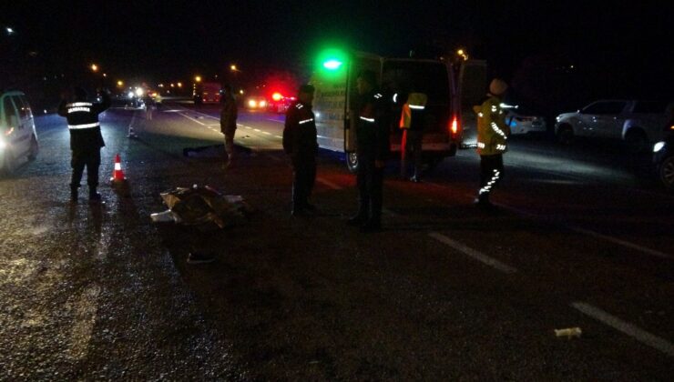 Malatya’da yolun karşısına geçmeye çalışanlara çarpıp kaçtı: 2 ölü 1 yaralı