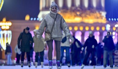 Moskova’da buz pateni sezonu iddialı başladı