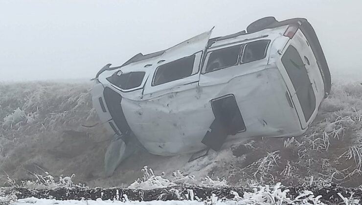 Muş’ta öğretmen servisi devrildi: 8 yaralı