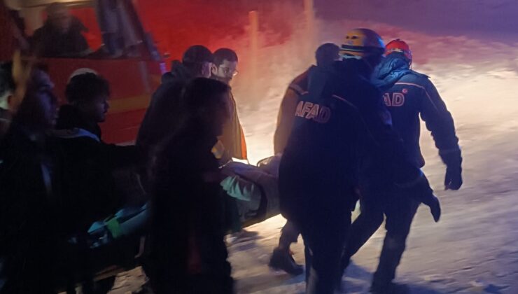 Muş’taki kazada otomobil şarampole yuvarlandı