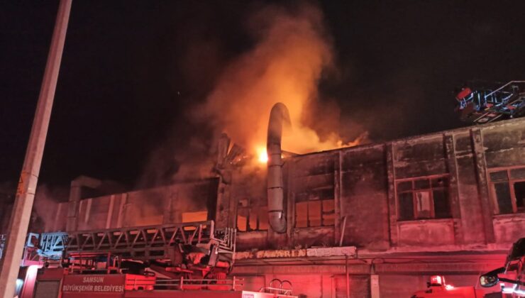 Samsun’da mobilya fabrikasında çıkan yangın 3 saatte kontrol altına alındı