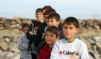 Van Gölü’nde sararan saçlar, kışın eski haline döndü