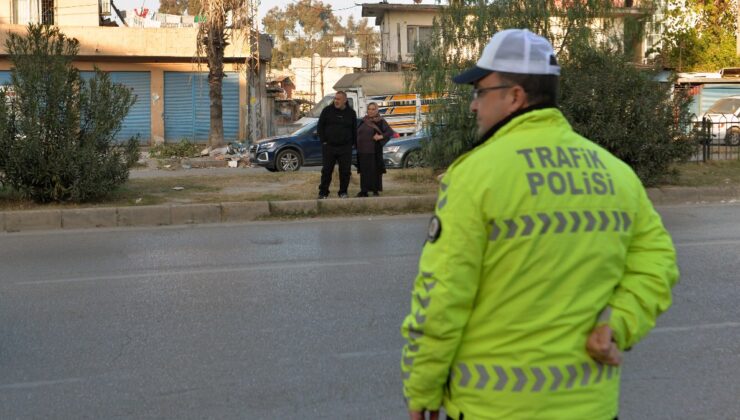 Adana’da trafik ekipleri denetimlerini artırdı
