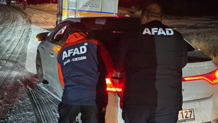 Adıyaman’da yolda mahsur kalanların imdadına AFAD yetişti
