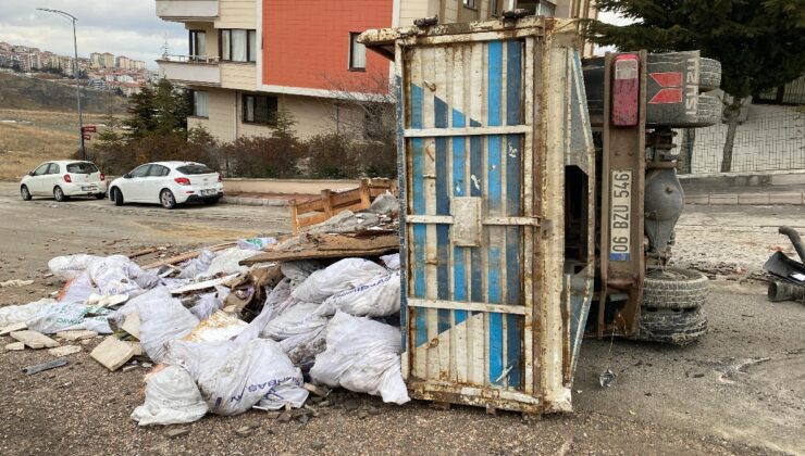 Ankara’da yokuşta geri kayan kamyonet 11 araca çarptı