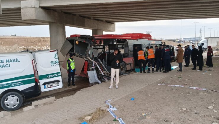 Ankara’da yolcu otobüsü tırla çarpıştı: 1 ölü, 1 yaralı