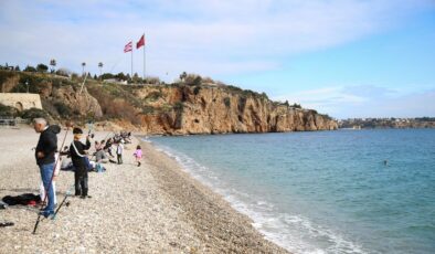 Antalya sahilleri yeni yılın ilk haftasında da dolu