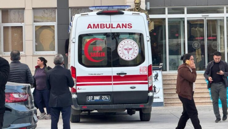 Antalya’da eniştesine destek için geldiği adliyede kalp krizinden öldü