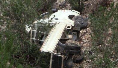 Antalya’da  kamyonet dereye uçtu: 1 ölü