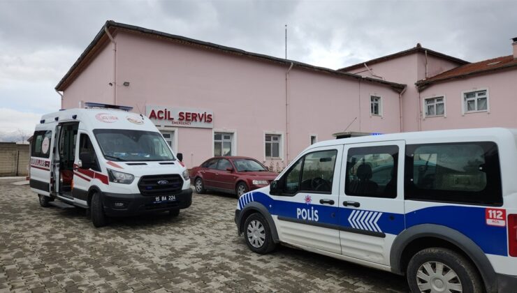 Burdur’da gıda zehirlenmesi şüphesiyle 43 öğrenci hastaneye kaldırıldı