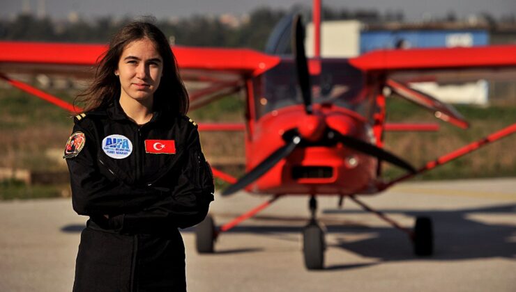 Bursa’da 16 yaşında Türkiye’nin solo uçuş gerçekleştiren en genç kadın pilot adayı oldu