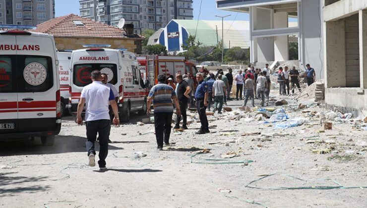 Denizli’de tamirat sırasında çatıdan düşen inşaat işçisi yaralandı