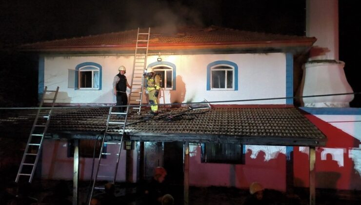 Düzce’de cami yangını: Kullanılamaz hale geldi