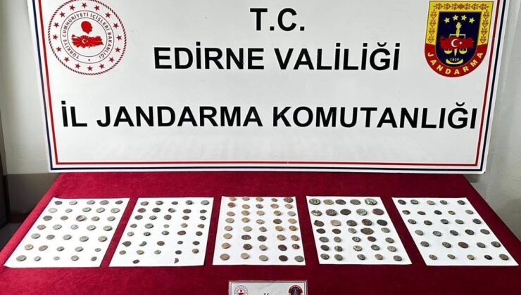 Edirne’de yolcu üzerinde 177 sikke ele geçirildi