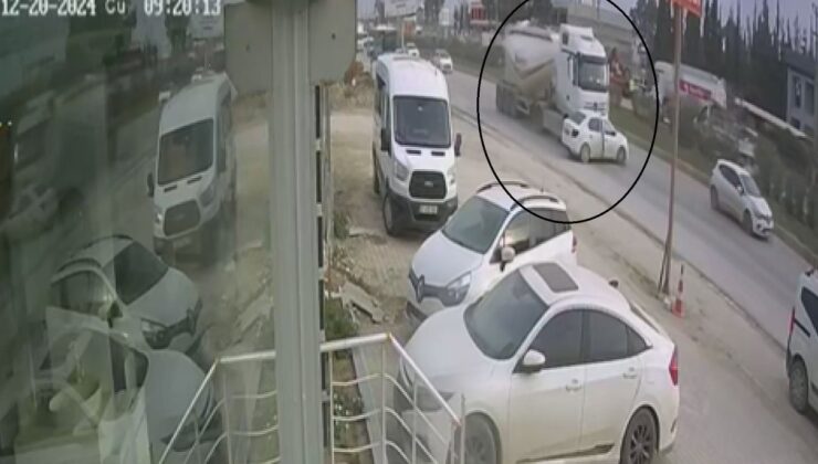 Hatay’da beton mikseri otomobili sürükledi