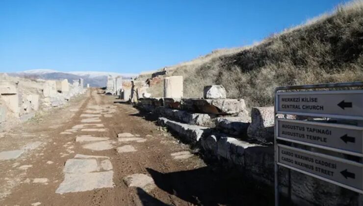 Isparta’daki antik kentte kanser hastalığı için yapılmış tılsımlı kolye bulundu