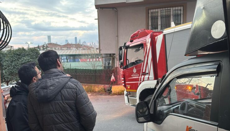 İstanbul’da çamaşır makinesi kapıyı kapatınca yardıma itfaiye koştu