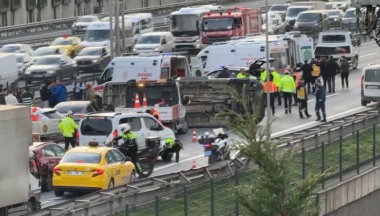 İstanbul’da öğrenci servisi otoyola devrildi
