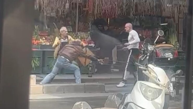 İstanbul’da sokak ortasında kılıçlı kavga