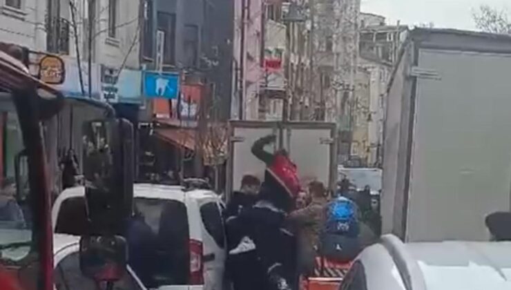 İstanbul’da trafikte yumruklu kavga