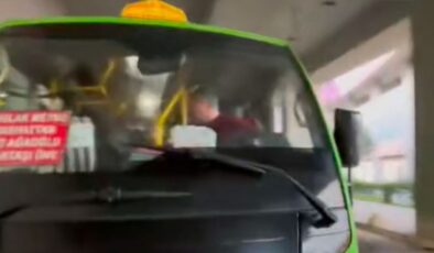 İstanbul’da ücret alamayan dolmuş şoförü kapıları açmadı