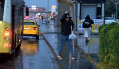 İstanbul’da yağmur etkili oluyor