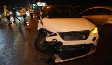 Kırıkkale’de otomobiller çarpıştı: 1’i çocuk 3 yaralı