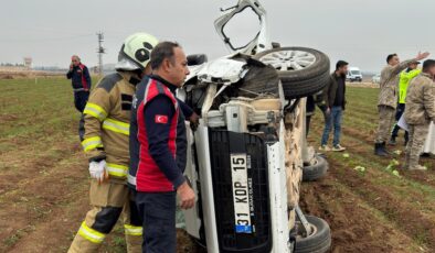 Mardin’de hafif ticari araç, tarlaya uçtu: 2 ölü, 4 yaralı