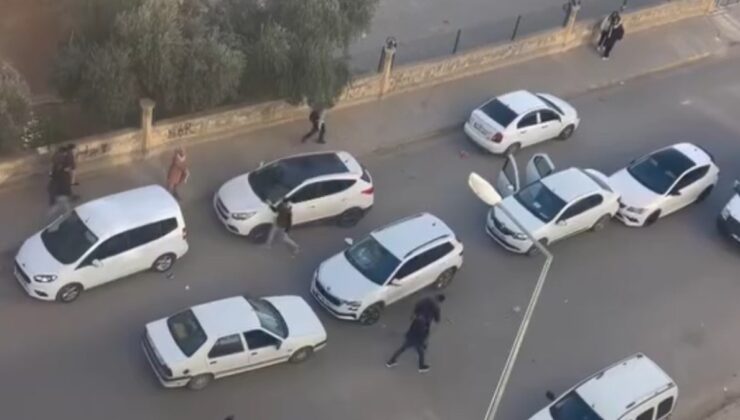 Mardin’de iki grup arasındaki sopalı kavga kameraya yansıdı