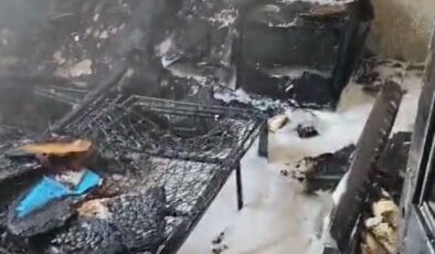 Mersin’de korkutan ev yangını