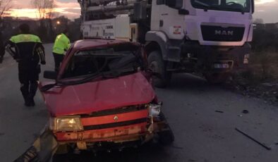 Samsun’da 9 yaşındaki çocuğun kullandığı otomobille kamyon çarpıştı