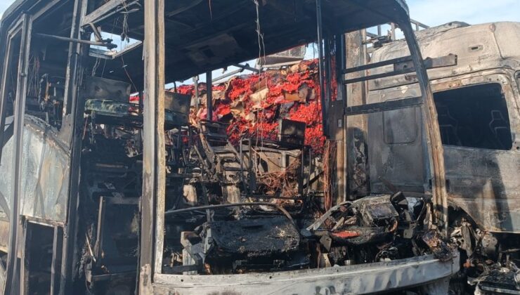 Silopi’de park halindeki otobüs ve tırdan alevler yükseldi