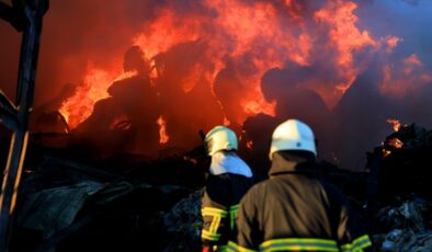 Adana’da  geri dönüşüm fabrikasında çıkan yangında son durum