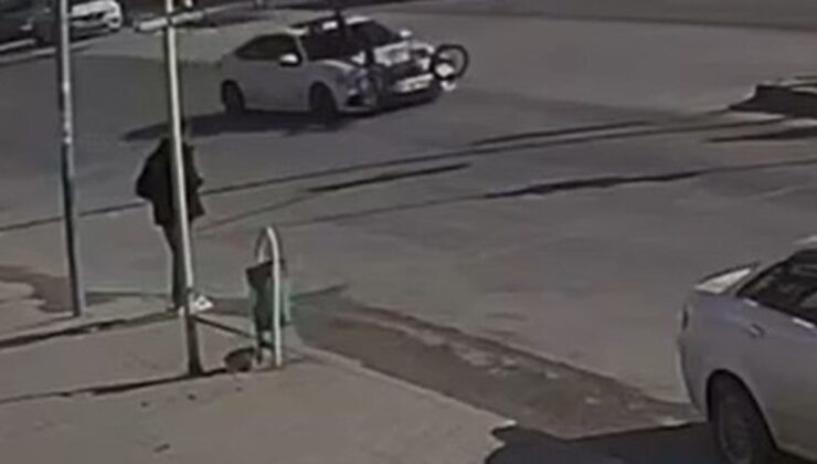 Adana’da motosiklete kırmızı ışıkta geçen otomobil çarptı