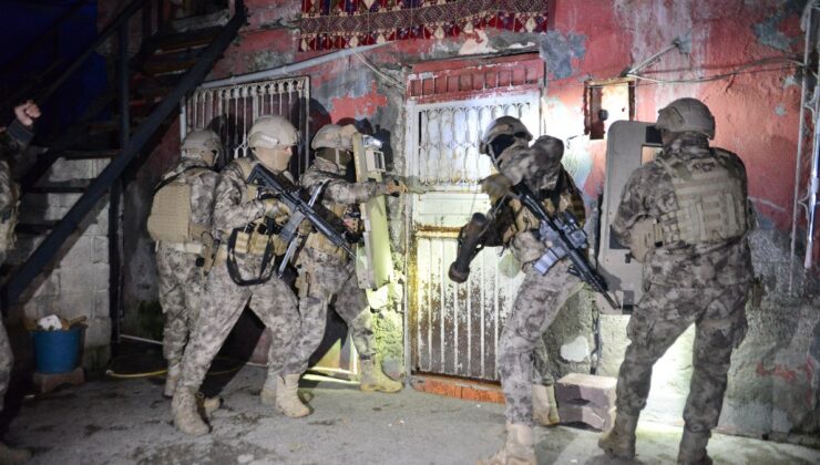 Adana’da uyuşturucu satıcılarına operasyon