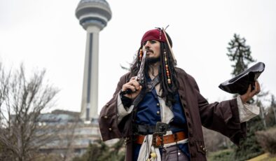 Başkent Sokaklarında Jack Sparrow Rüzgarı