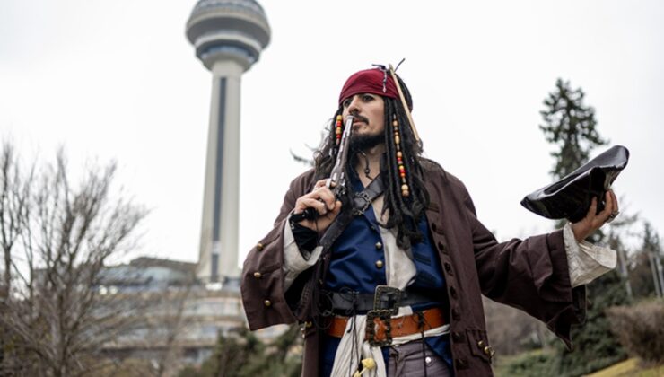 Başkent Sokaklarında Jack Sparrow Rüzgarı