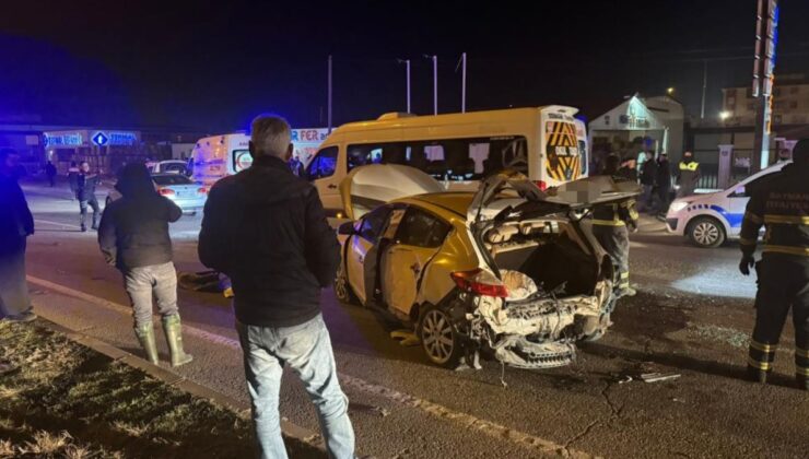 Batman’da iki araç çarpıştı: 5 kişi yaralandı