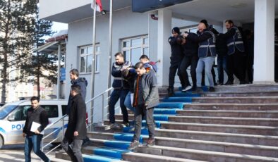 Bayburt’ta karı – koca ve bacanağın kurduğu çete çökertildi