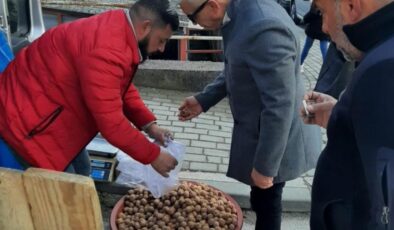 Bilecik’te ceviz satıcısının oyunu kısa sürede ortaya çıktı: Tamamı çürük veya boş çıktı