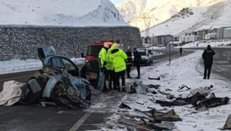 Bitlis’te feci kaza: Hurdaya dönen araçta 1 kişi öldü
