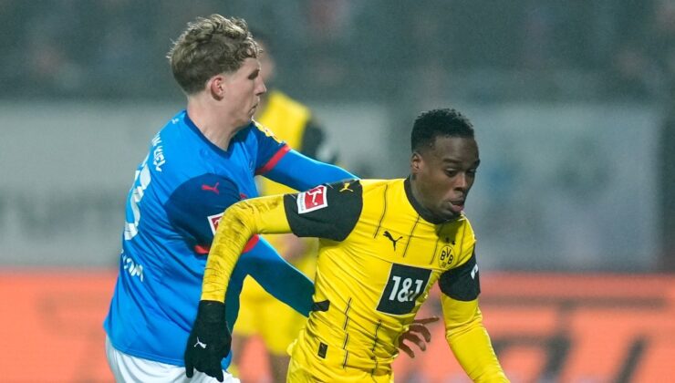 Borussia Dortmund deplasmanda Holstein Kiel’e yenildi