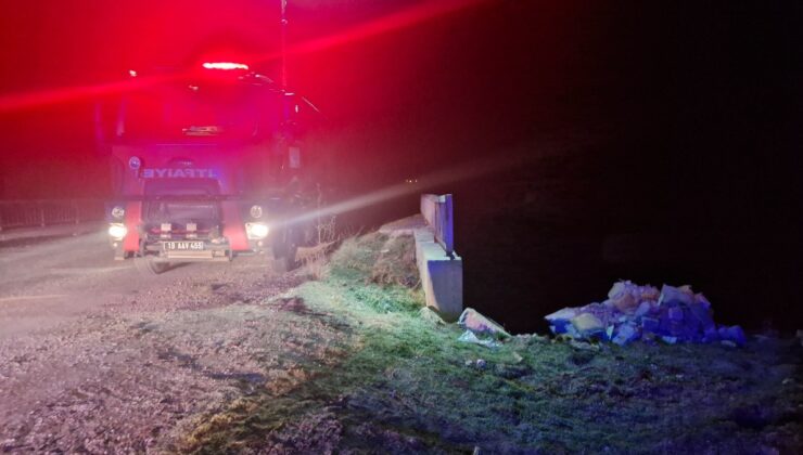 Çorum’da köprüden aşağı düştü