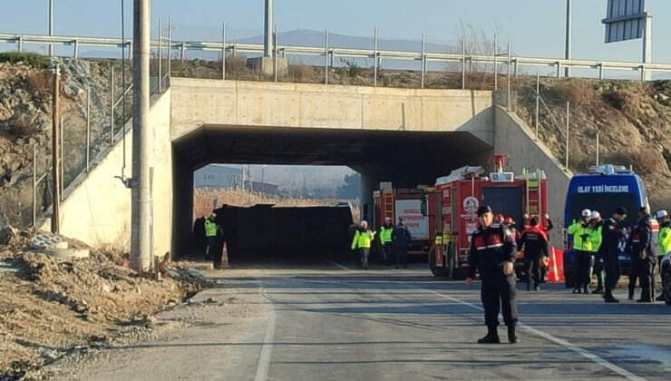Denizli’de işçileri taşıyan midibüsü devrildi: 4 işçi hayatını kaybetti