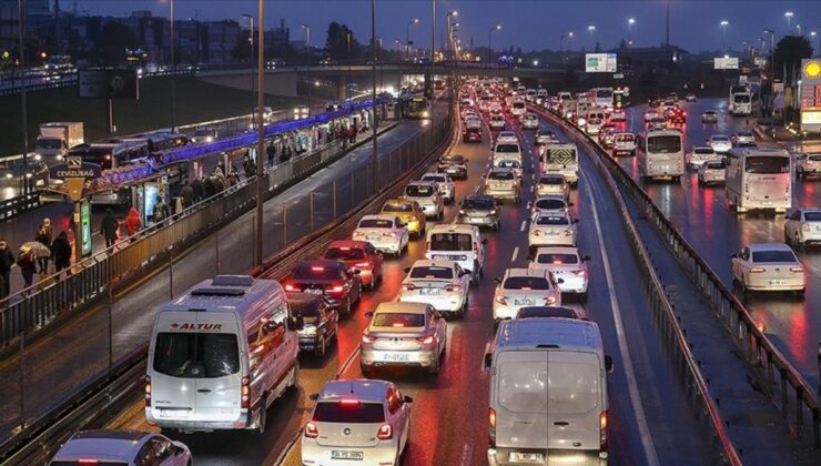 Dünyada trafikte en fazla vakit kaybeden şehir İstanbul