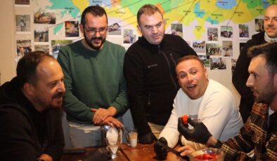 Erzurum’da ‘Dünyanın en acı biberi’ni yeme yarışması