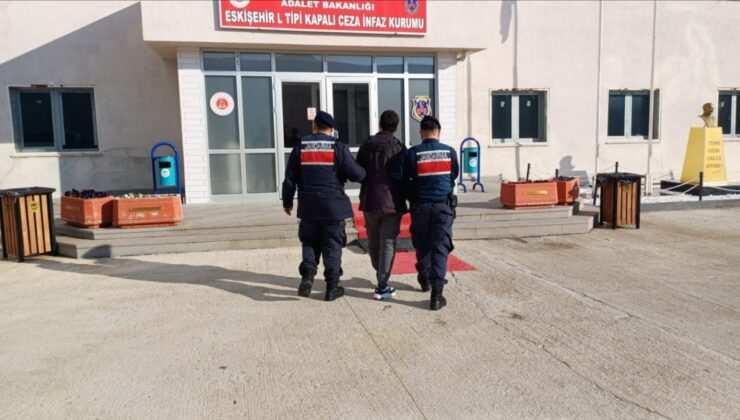 Eskişehir’de uyuşturucu ticareti yapan şüpheli jandarmadan kaçamadı