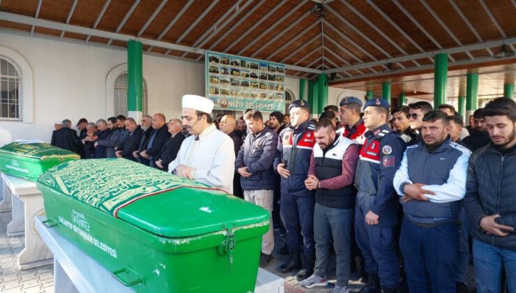 Gaziantep’te yangında ölen 2 çocuk son yolculuğuna uğurlandı