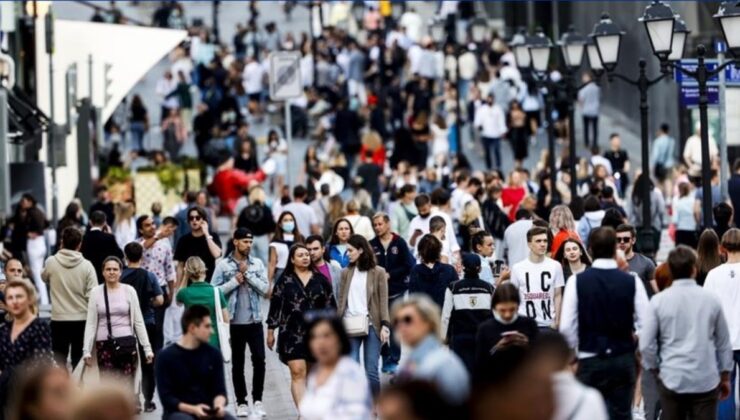 Geçen yüzyılda erkekler kadınlara göre 2 kattan fazla uzadı